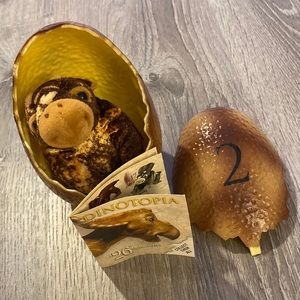 Dinotopia Egg with Dinosaur #2